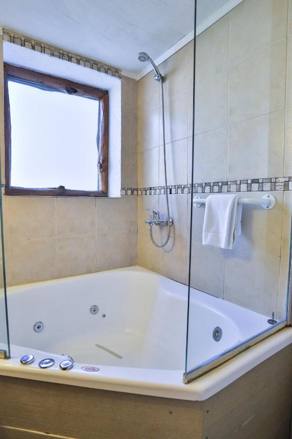 Aparthotel Cascada Del Sur à San Carlos de Bariloche Extérieur photo